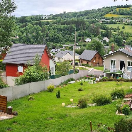 Villa Stunning 4-Bed House In La Bourboule Exterior foto